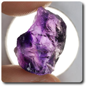 17.28 carats CRISTAL D' AMETHYSTE