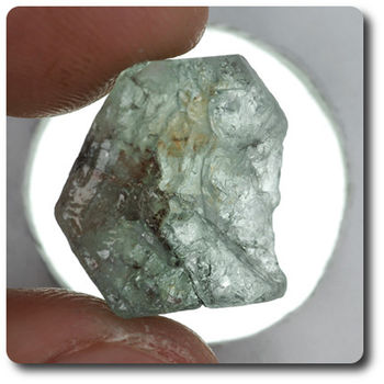 17.65 carats CRISTAL D'AIGUE-MARINE