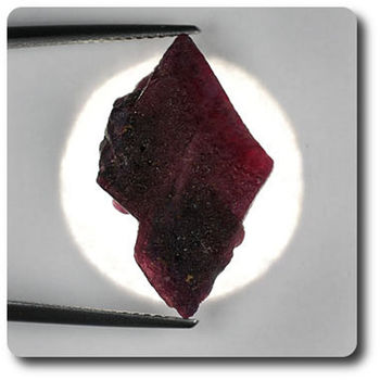 15.8 carats CRISTAL DE RUBIS