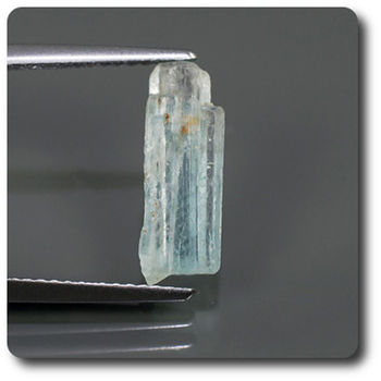 1.86 carats CRISTAL D'AIGUE-MARINE