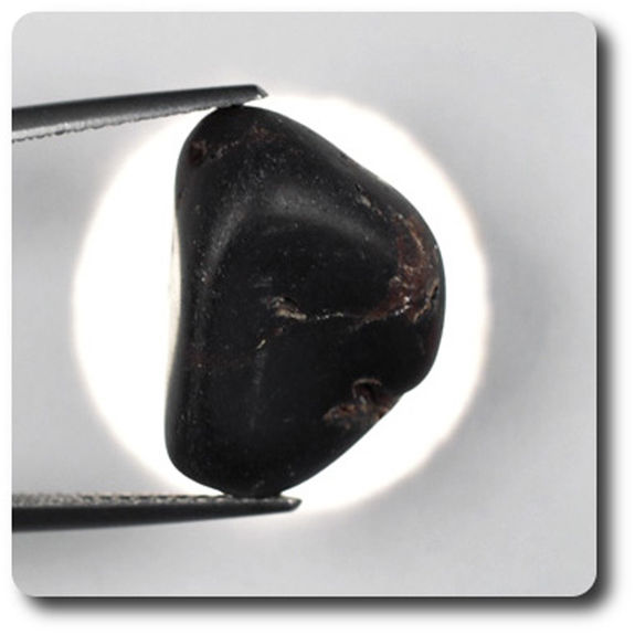 26.99 carats GRENAT ALMANDIN