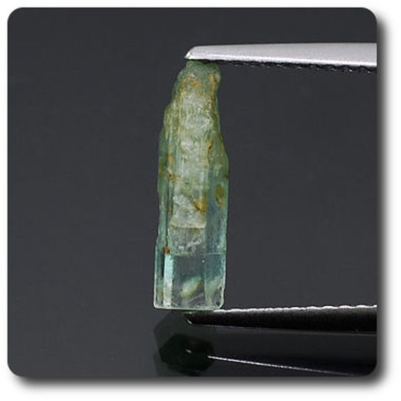 1.31 carats CRISTAL D'AIGUE-MARINE