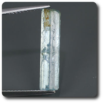 2.65  carats CRISTAL D'AIGUE-MARINE