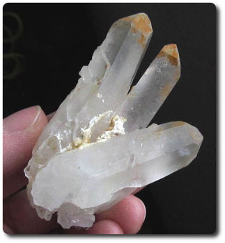 305.00 cts QUARTZ CRYSTAL
