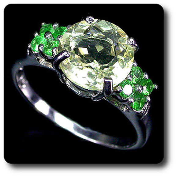 LEMON QUARTZ & TSAVORITE GARNET RING