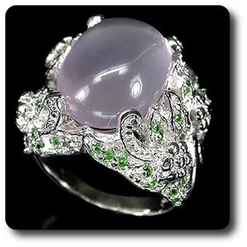 ROSE QUARTZ & TSAVORITE GARNET RING