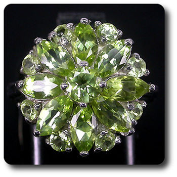 PERIDOT RING