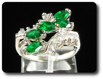 15x6-3 mm Green Emerald Ring