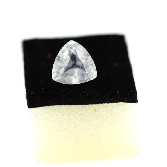 2.65 Ct.  CALCITE . VS2