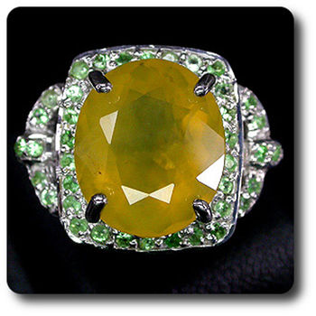 YELLOW OPAL & TSAVORITE GARNET RING