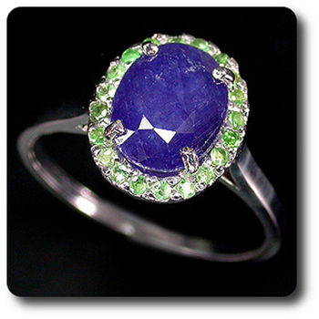 SAPPHIRE & TSAVORITE GARNET RING