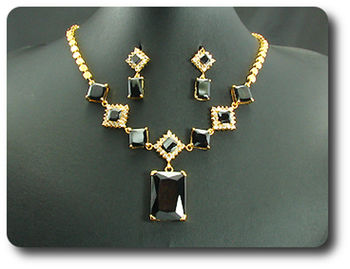 12x28~8mm Black Sapphire Necklace Earrings Set