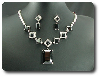 12x28~8mm Black Sapphire Necklace Earrings Set