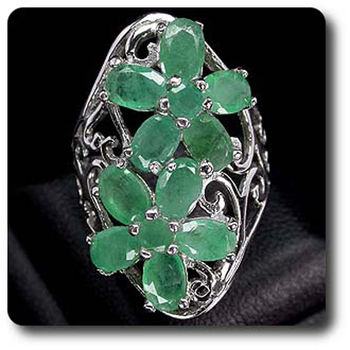 EMERALD RING