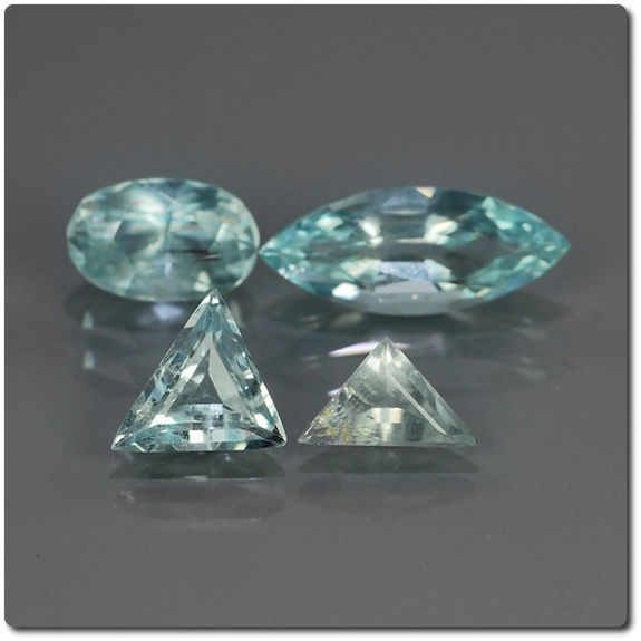 Aigue Marine, 4 pierres gemmes brutes du Pakistan, lot de 19 g./95 Aigue Marine, 4 pierres gemmes brutes du Pakistan, lot de 19 g./95