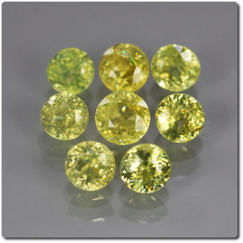1.18 cts LOT DE 8 SPHENE MULTICOLORE. SI1-I1