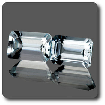 1.14 cts LOT DE 2 AIGUE-MARINE . 6 x 4 MM . IF