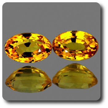 0.74 cts LOT DE 2 SAPHIR JAUNE . 5 x 3,2 MM. VVS1