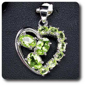 PERIDOT  PENDANT