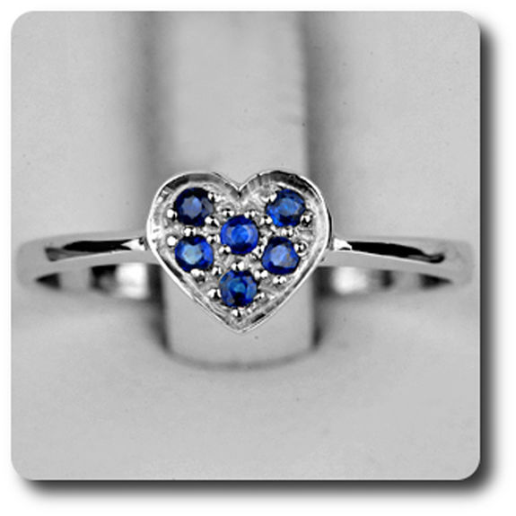BLUE SAPPHIRE RING