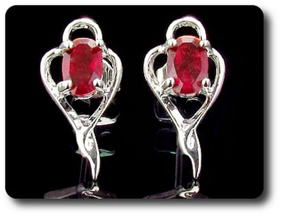 BOUCLES D'OREILLE RUBIS
