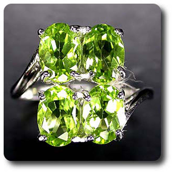 PERIDOT  RING