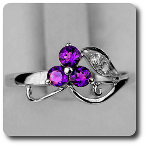 AMETHYST  & WHITE DIAMOND RING