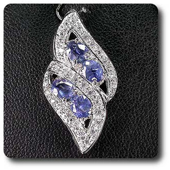 BLUE SAPPHIRE PENDANT