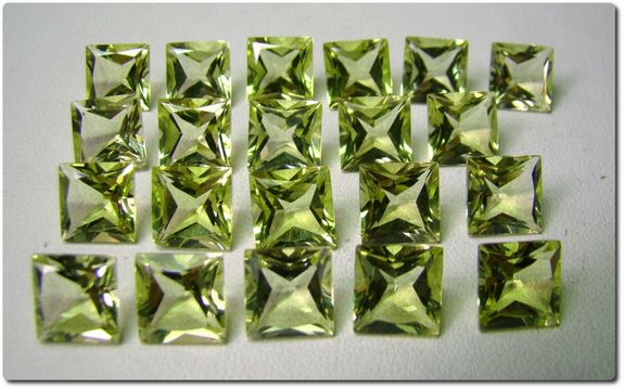 2.28 CT. NATURAL YELLOW QUARTZ . VVS1 ( 1 piece)