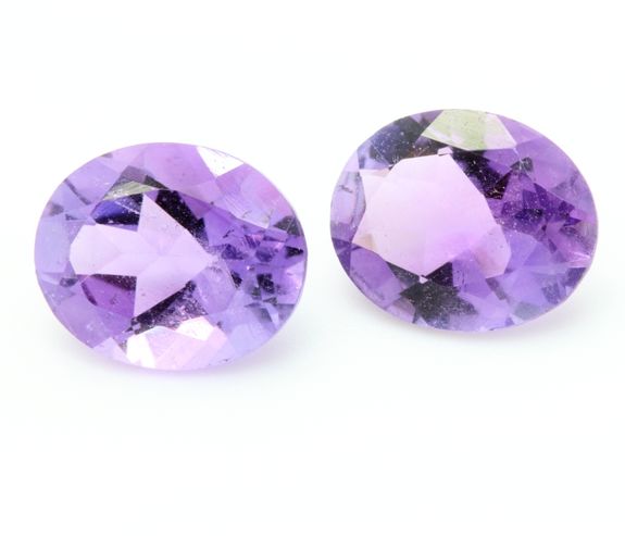 4.23 cts LOT DE 2 AMETHYSTE . VVS1