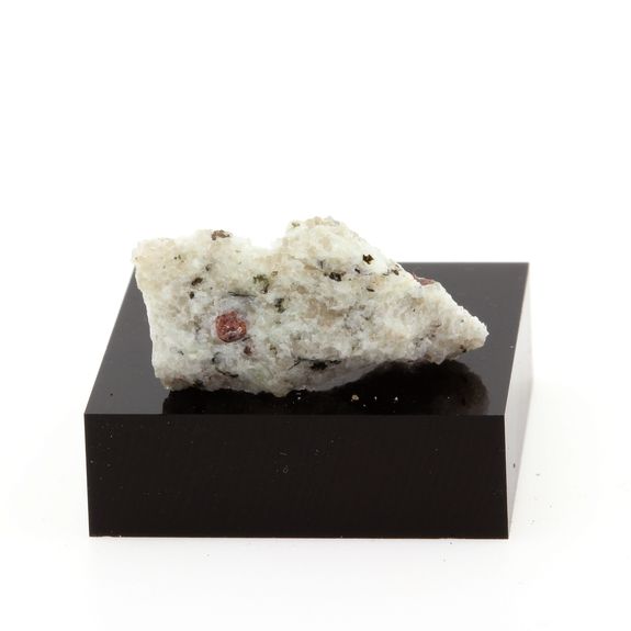 Grenat Schist. 18.1 cts.