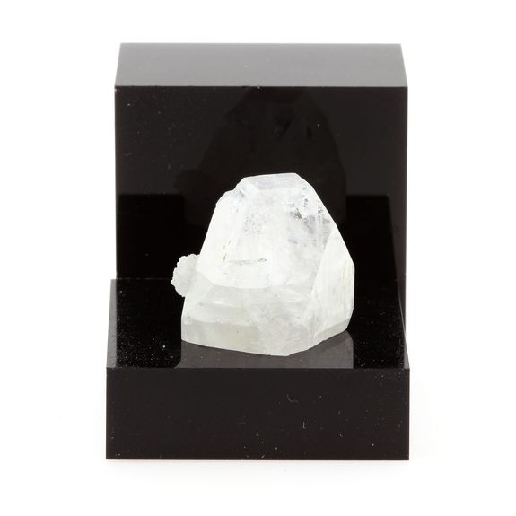 Apophyllite. 23.26 ct.