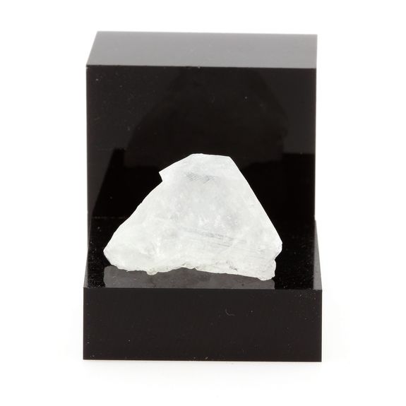 Apophyllite. 25.13 ct.