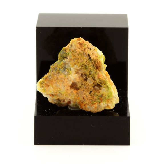Pyromorphite. 28.39 ct.