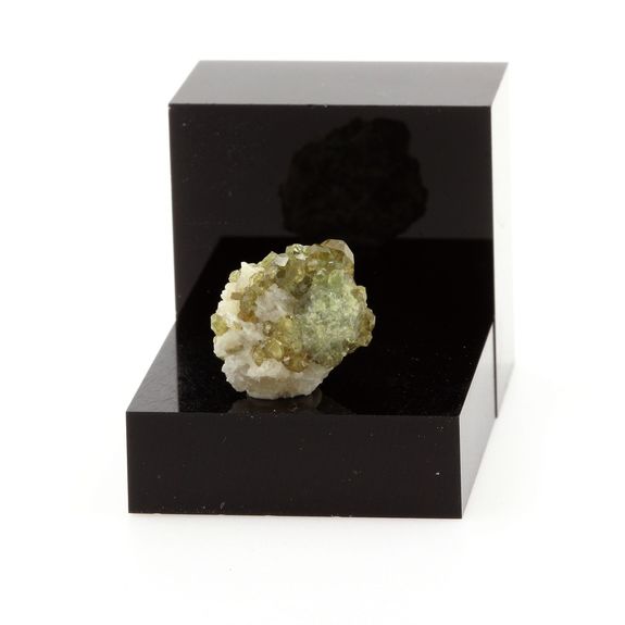 Grenat démantoïde. 13.60 ct.