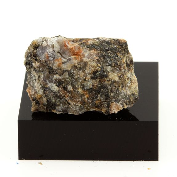 Granite. 35.3 ct.