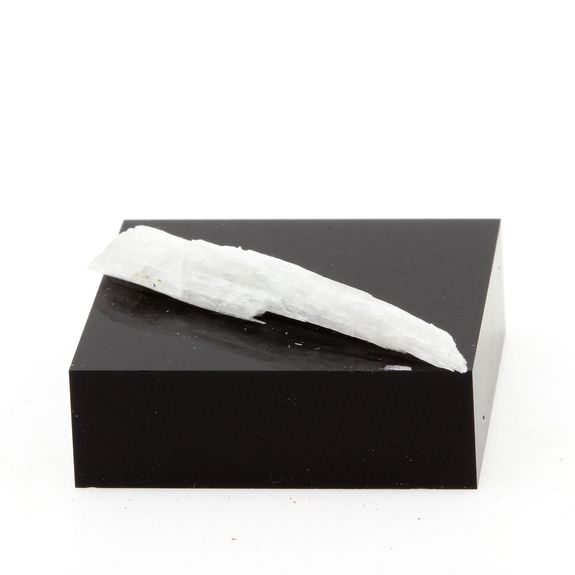 Clinozoisite. 5.8 ct.