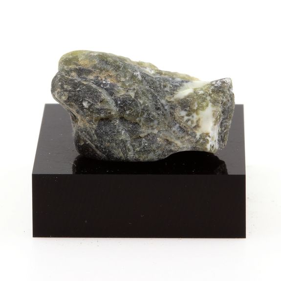 Serpentine. 31.0 ct.