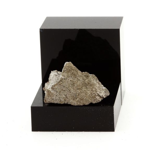 Skutterudite. 35.0 ct.