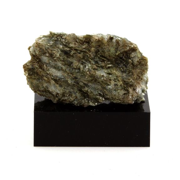 Mica. 43.8 ct.