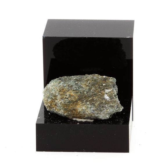 Actinolite + Pyrite. 16.4 ct.