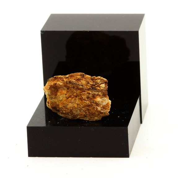Pyroaurite. 11.9 ct.