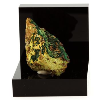 Gillardite + Gaspéite.