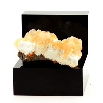Heulandite. 155.2 ct.