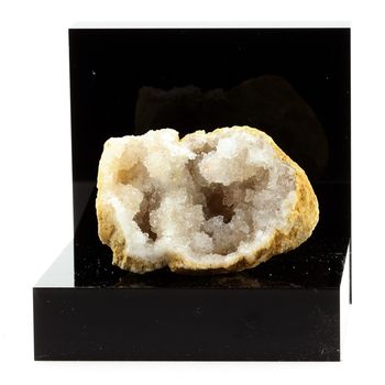 Quartz. 320.4 ct.
