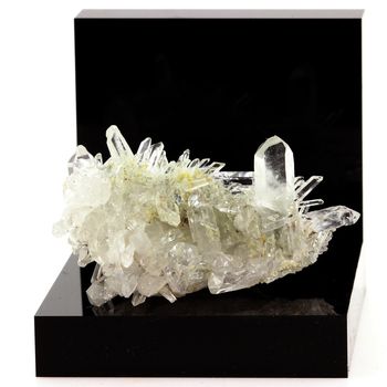 Quartz cristal de roche. 120.3 ct.