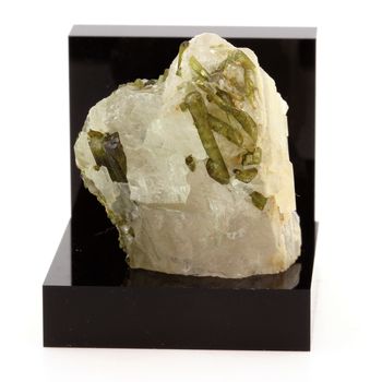 Tourmaline Elbaite sur Quartz. 195.2 ct.