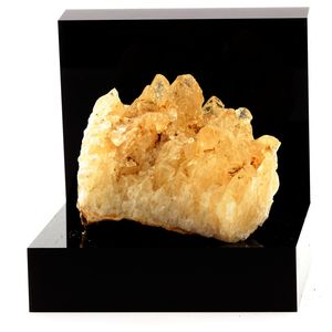 Calcite. 960.4 ct.