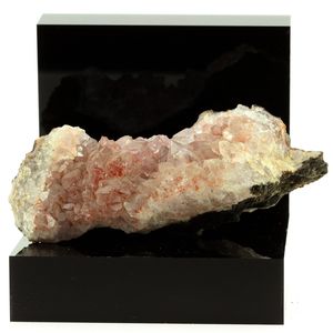 Quartz à inclusions. 885.4 ct.