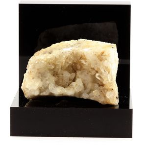 Quartz. 705.2 ct.